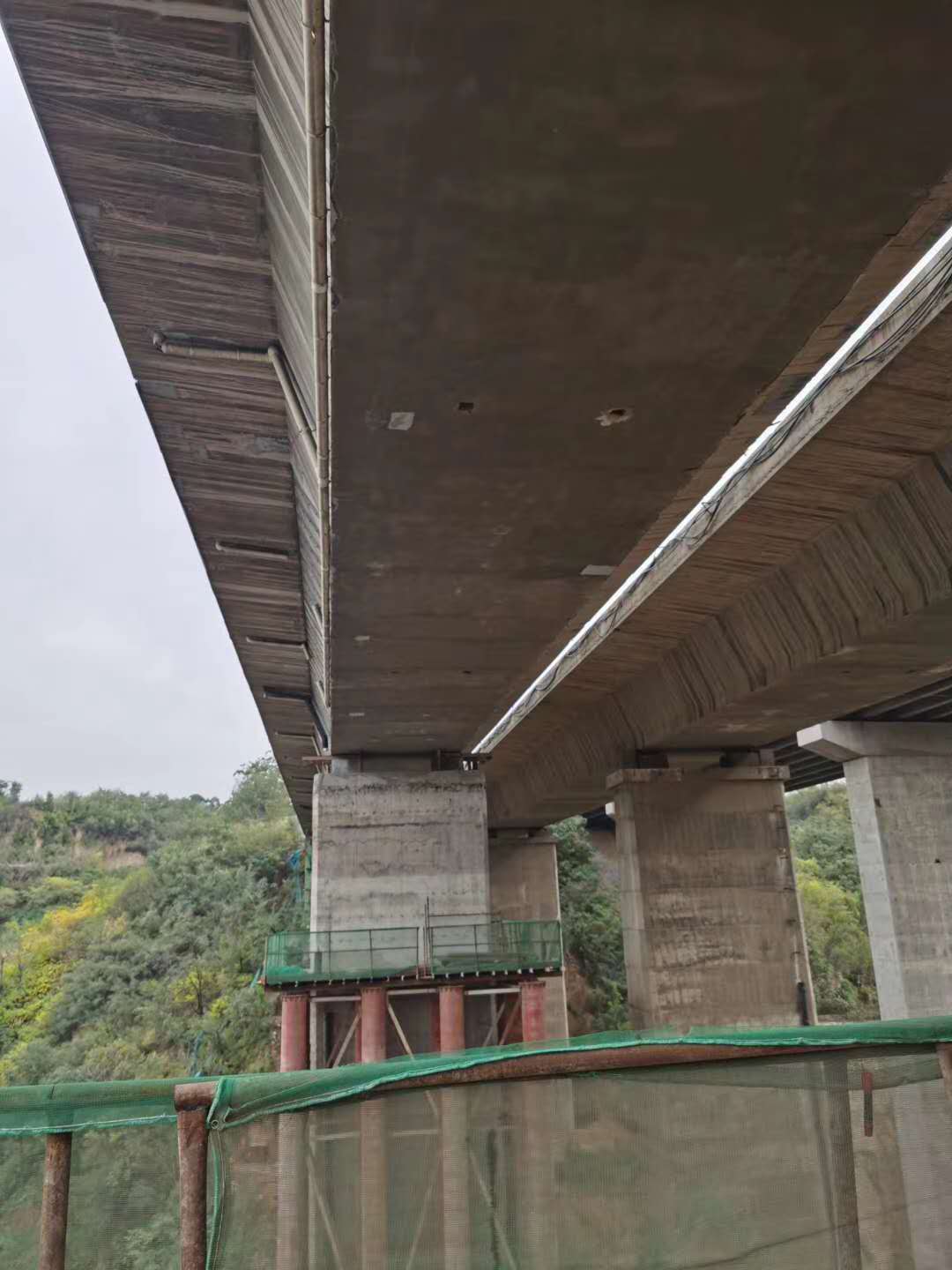 赣州桥梁加固前制定可行设计方案图并用对施工方法